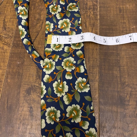 Vintage Fendi Silk Floral Tie - Picture 8 of 10